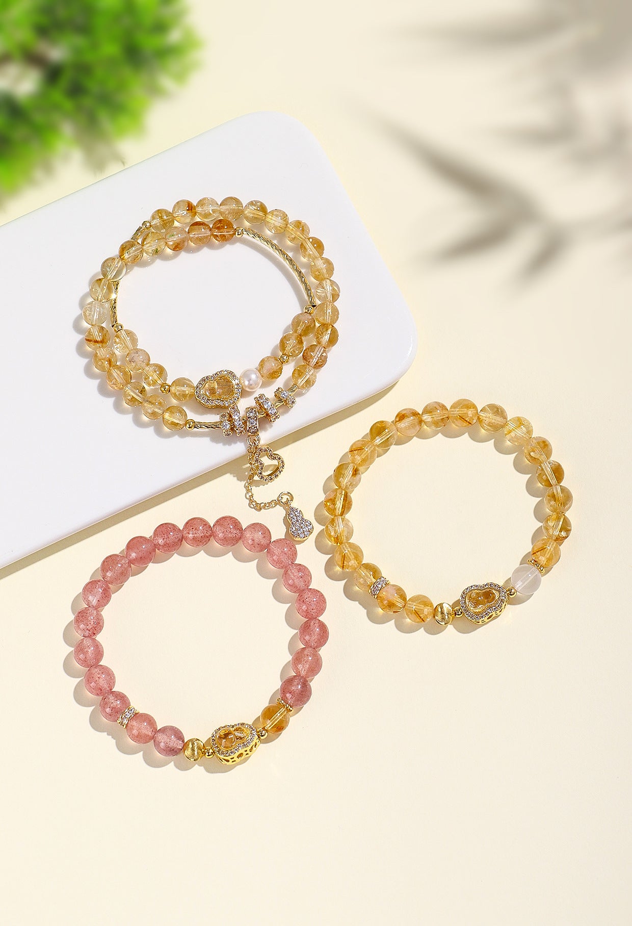 Planderful Fortune's Favor Bracelet – Elegant Natural Yellow Crystal Design