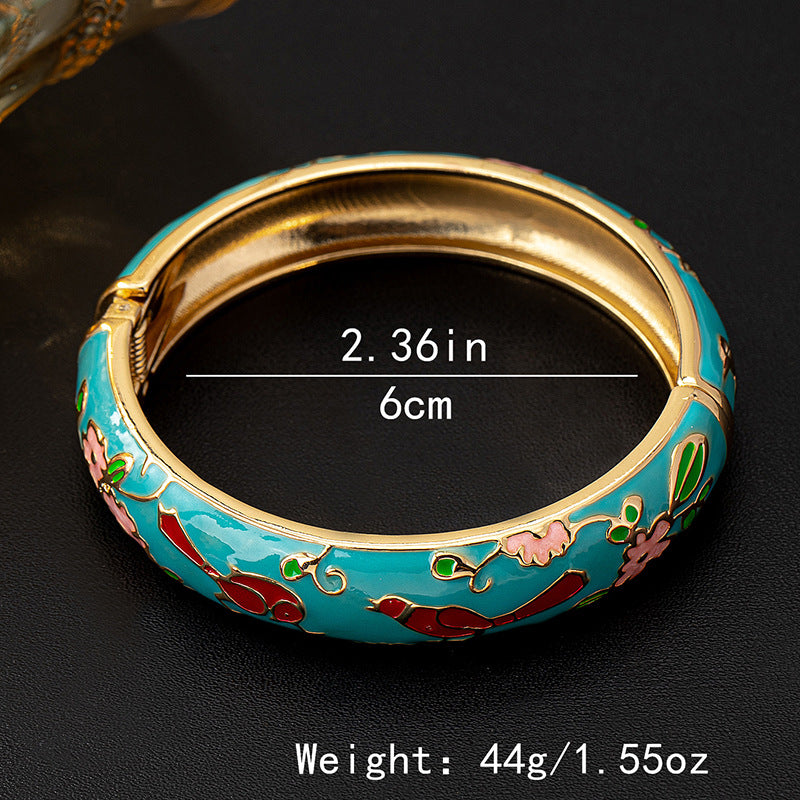 Planderful Vienna Verve Bracelet – Stylish Retro Metal Blooming Flower Design