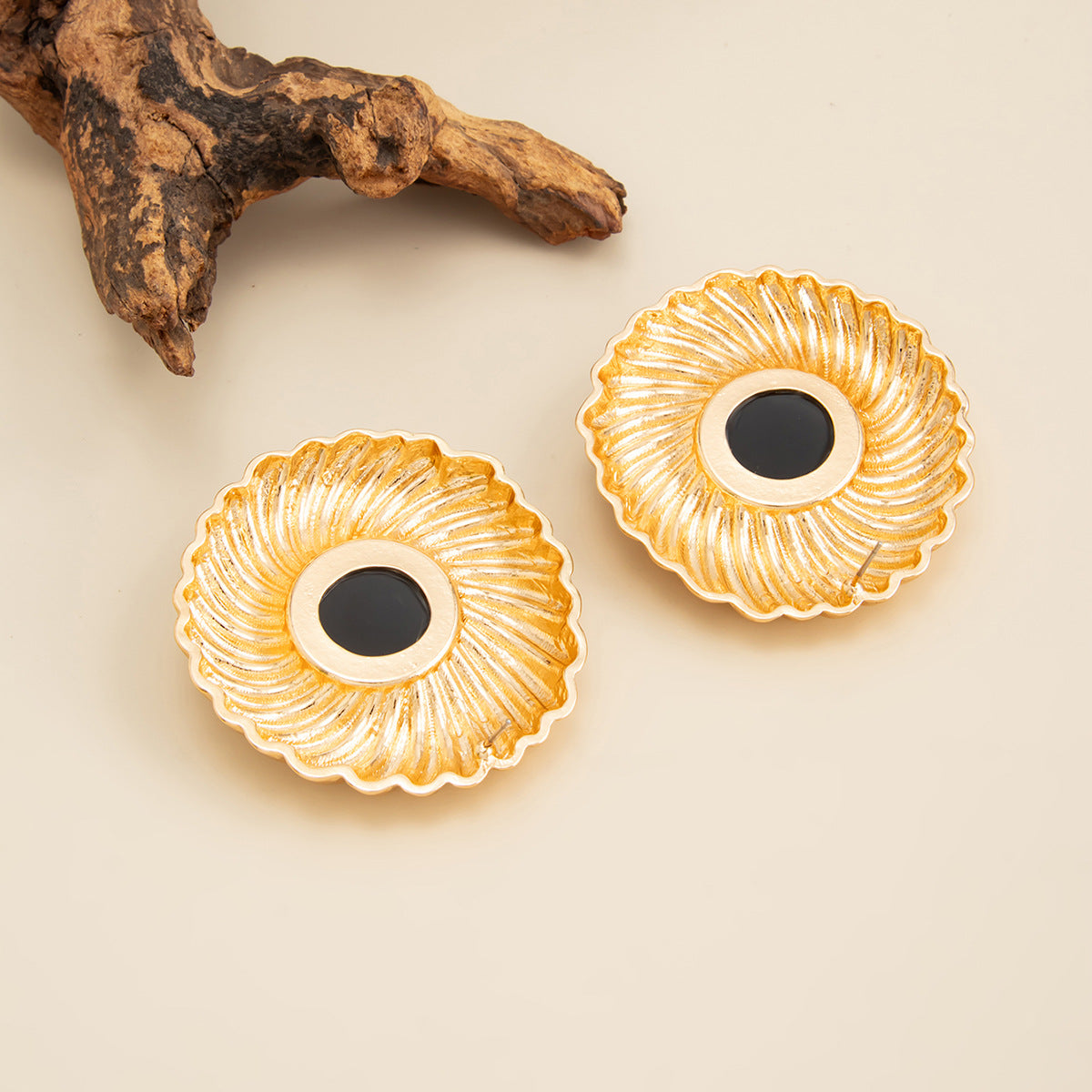 Planderful Vienna Verve Retro Exaggerated Round Gem Stud Earrings for Women Bold Geometric Jewelry