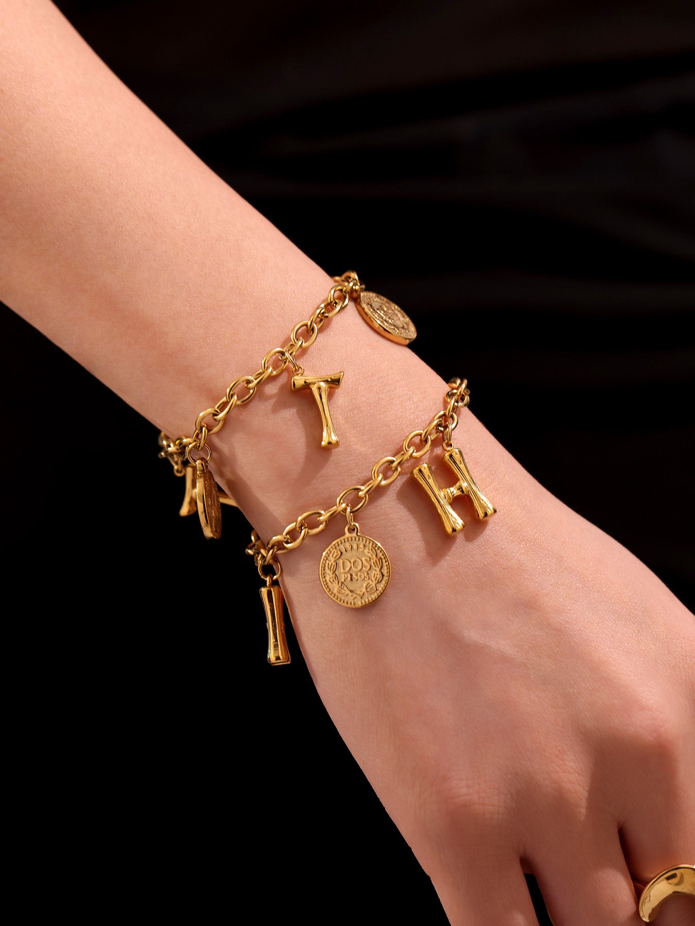 Planderful 26 Letters Queen Elizabeth Luxury Bracelet Women