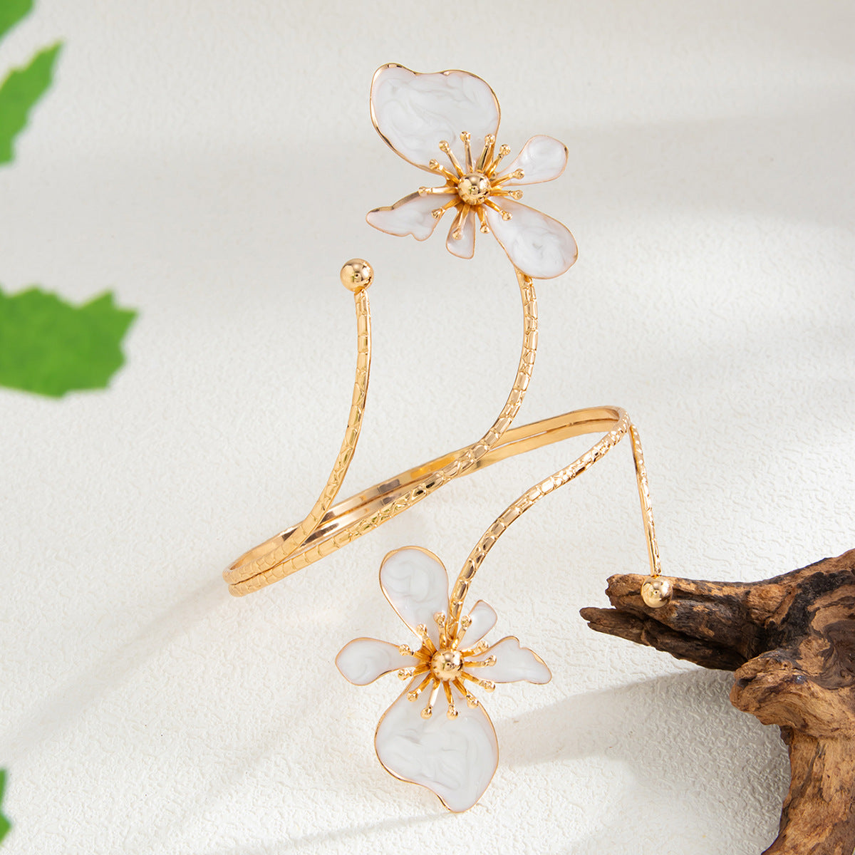 Planderful Vienna Verve Dripping Flower Open Arm Bracelet Adjustable Exotic Petal Winding Jewelry For Women