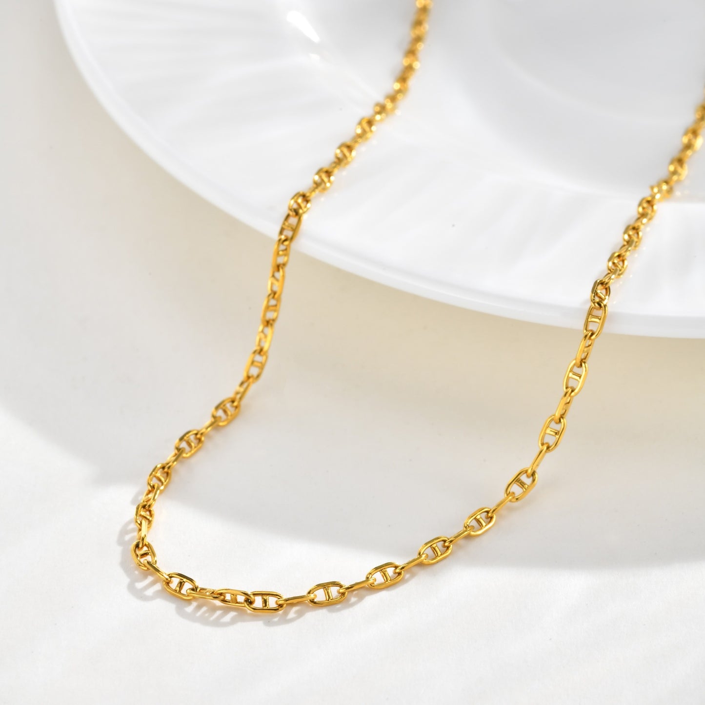 Trends Wish Stainless Steel Embossed Lip Chain Embossed Small Square Chain Character Necklace