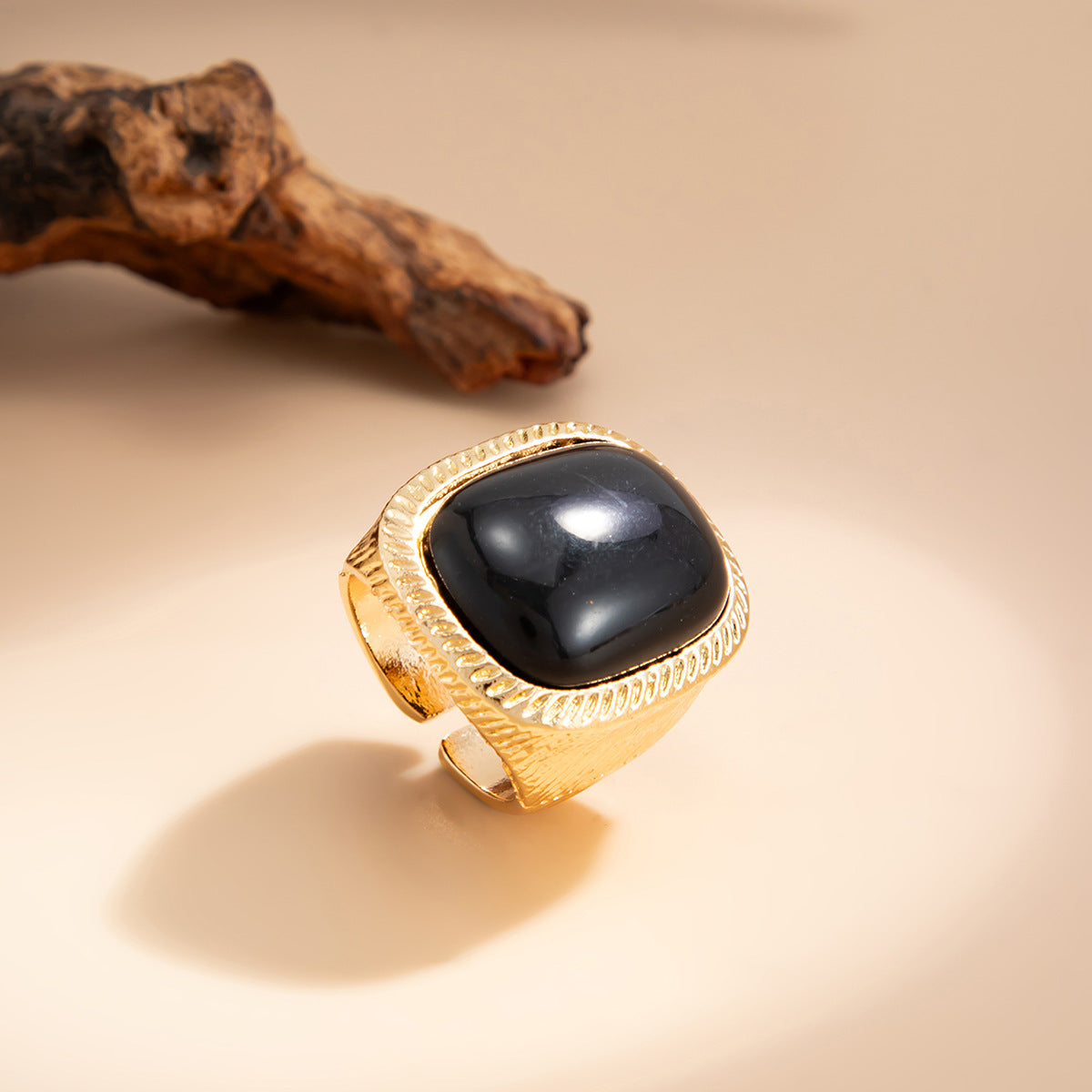 Planderful Vienna Verve Geometric Ring For Women Versatile Vintage Square Stone Statement