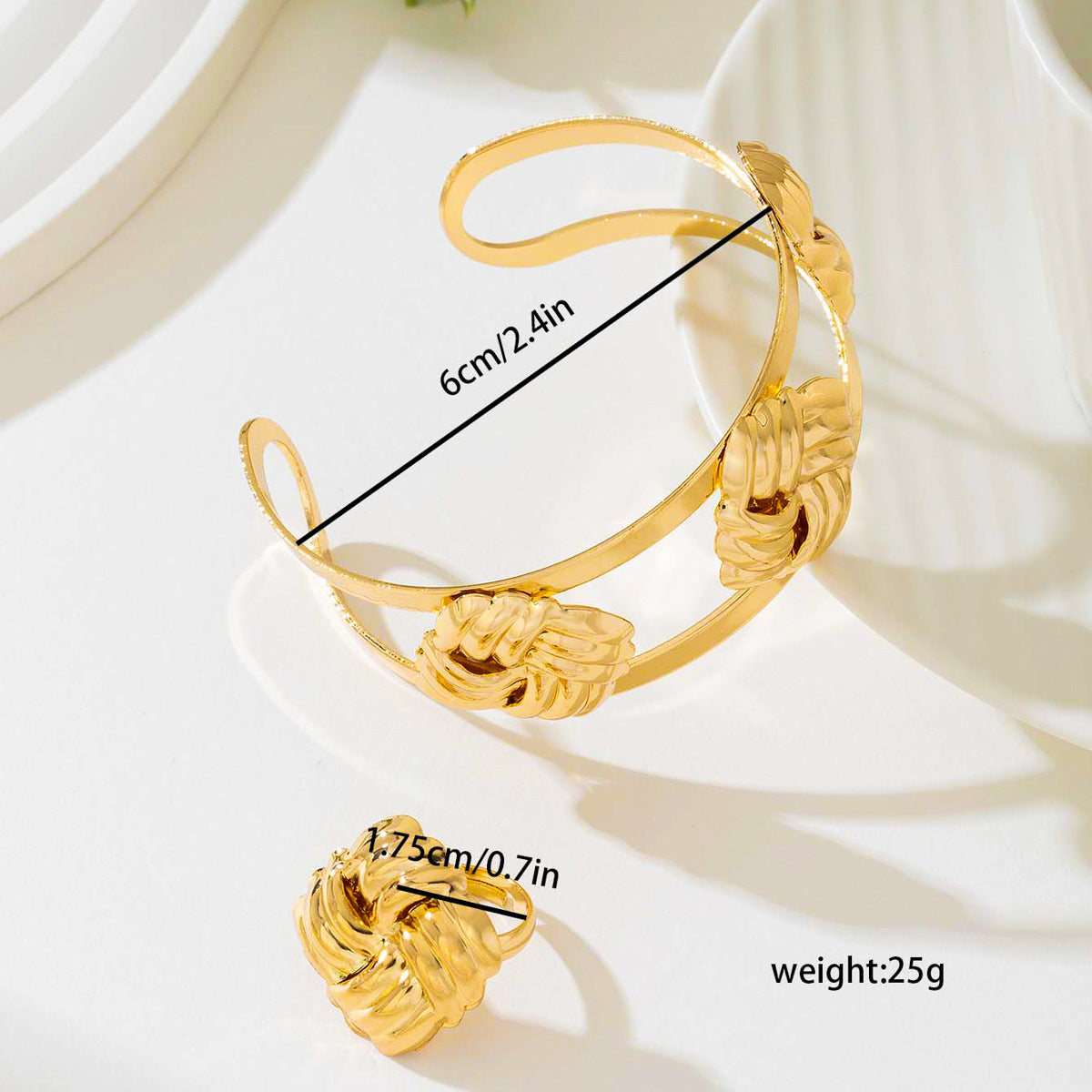 Planderful Vienna Verve Jewelry Set – Retro Metal Texture Design