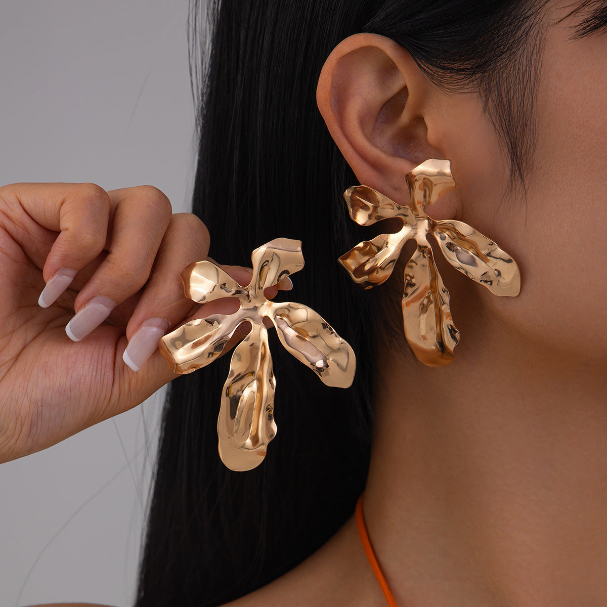 Planderful Vienna Verve Earrings – Exaggerated Asymmetrical Flower Design