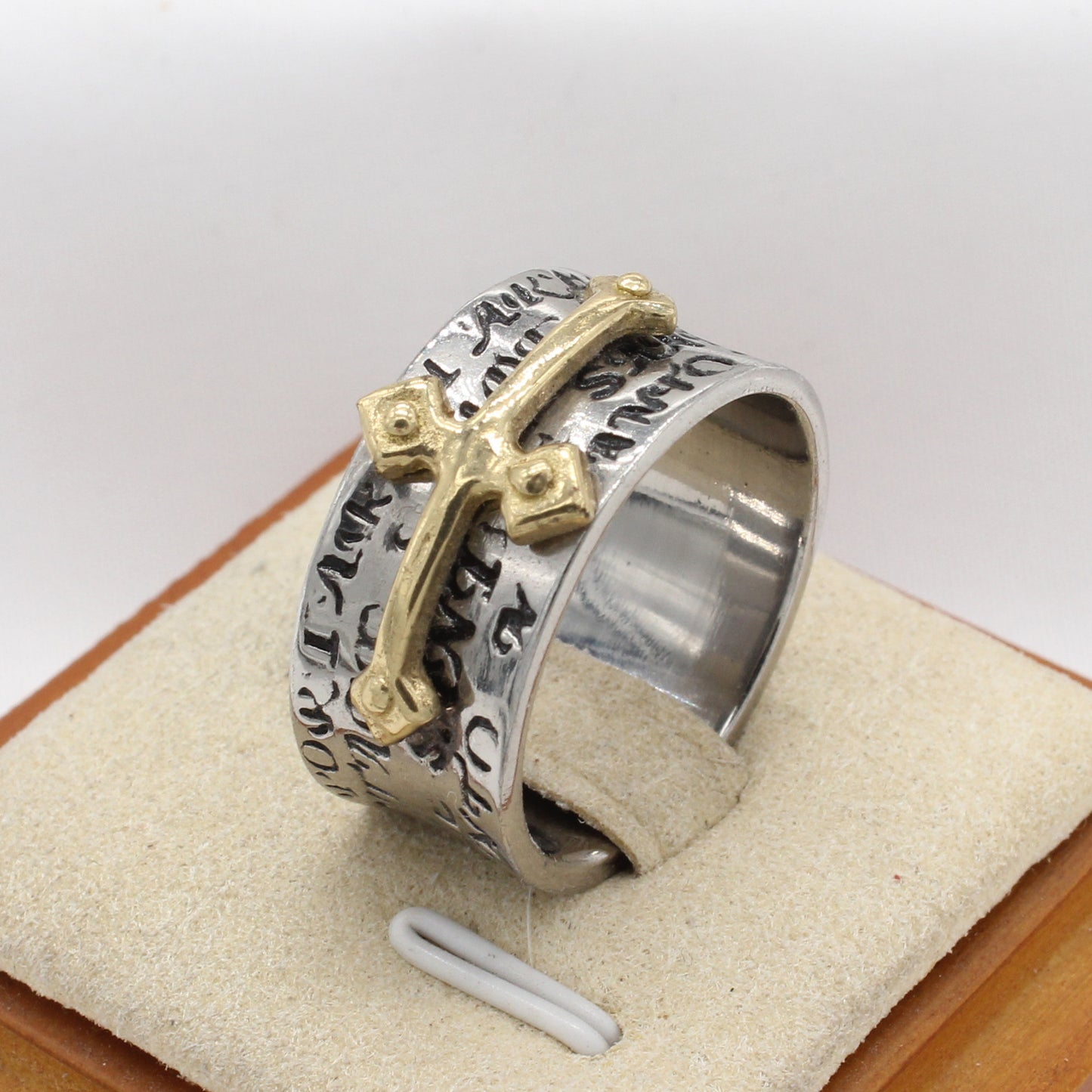 Planderful Everyday Genie – European and American Personalized Retro Cross Men's Titanium Steel Ring