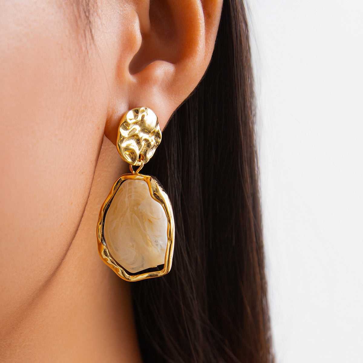 Planderful Vienna Verve Geometric Resin Earrings For Women Personalized Retro Inlaid Pendant Statement Jewelry