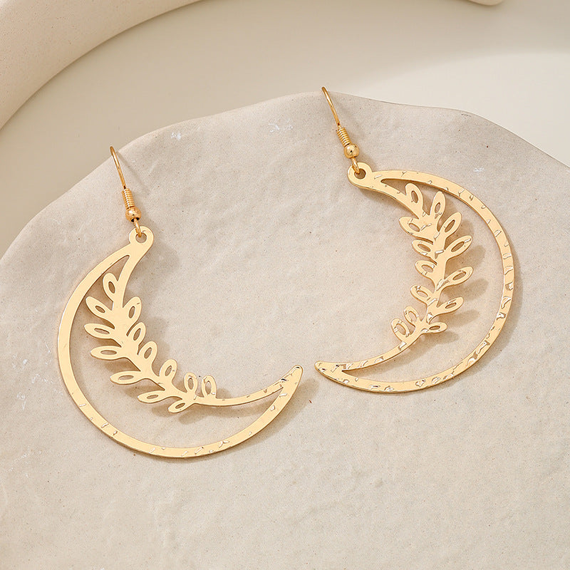 Planderful Vienna Verve Earrings – Stylish Star and Moon Design
