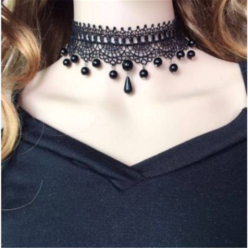 Retro Lace Necklace with European Style Touch - Wholesale Dropshipping Opportunity