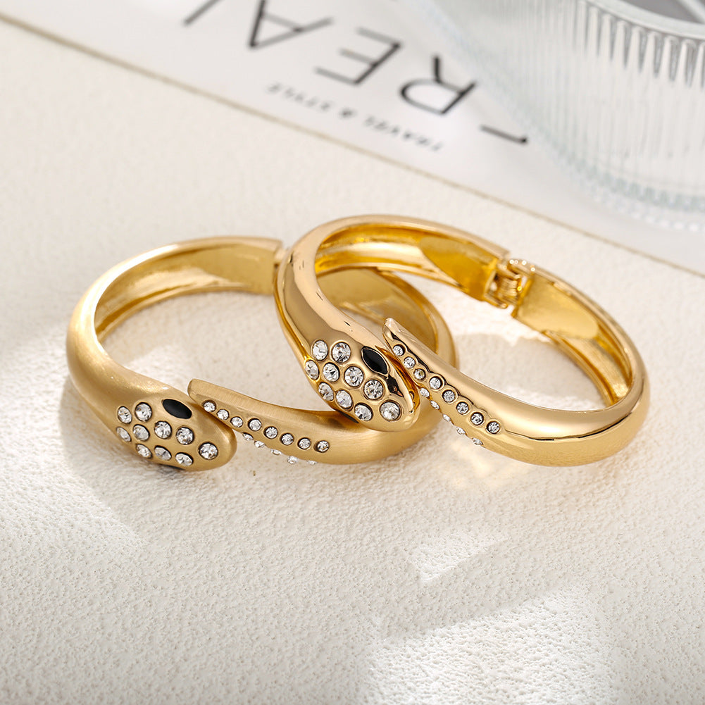 Planderful Vienna Verve Bracelet – Personalized Zircon Snake Design