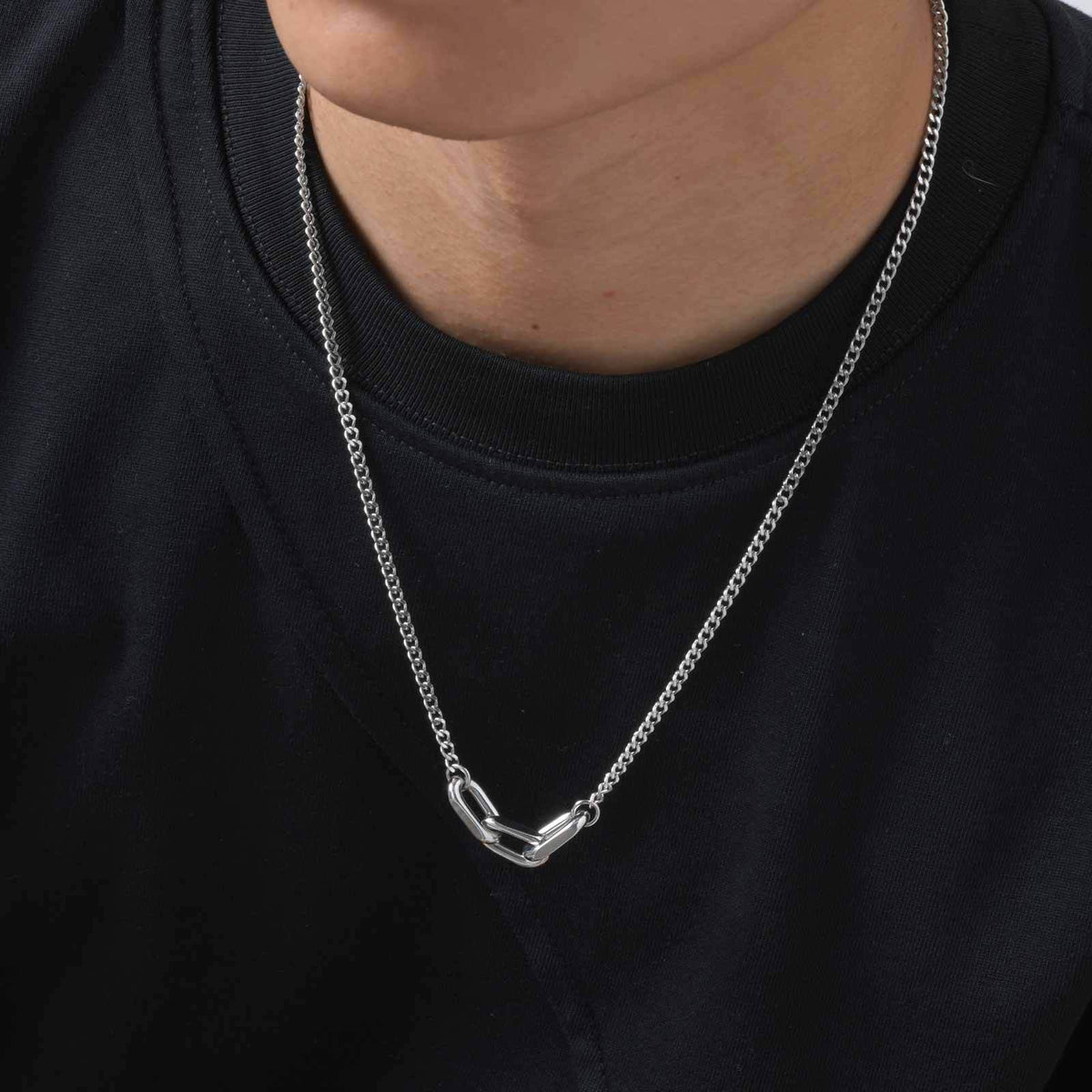 Unisex Collarbone Chain – Stainless Steel Minimalist Three Square Ring Grinding Chain Necklace