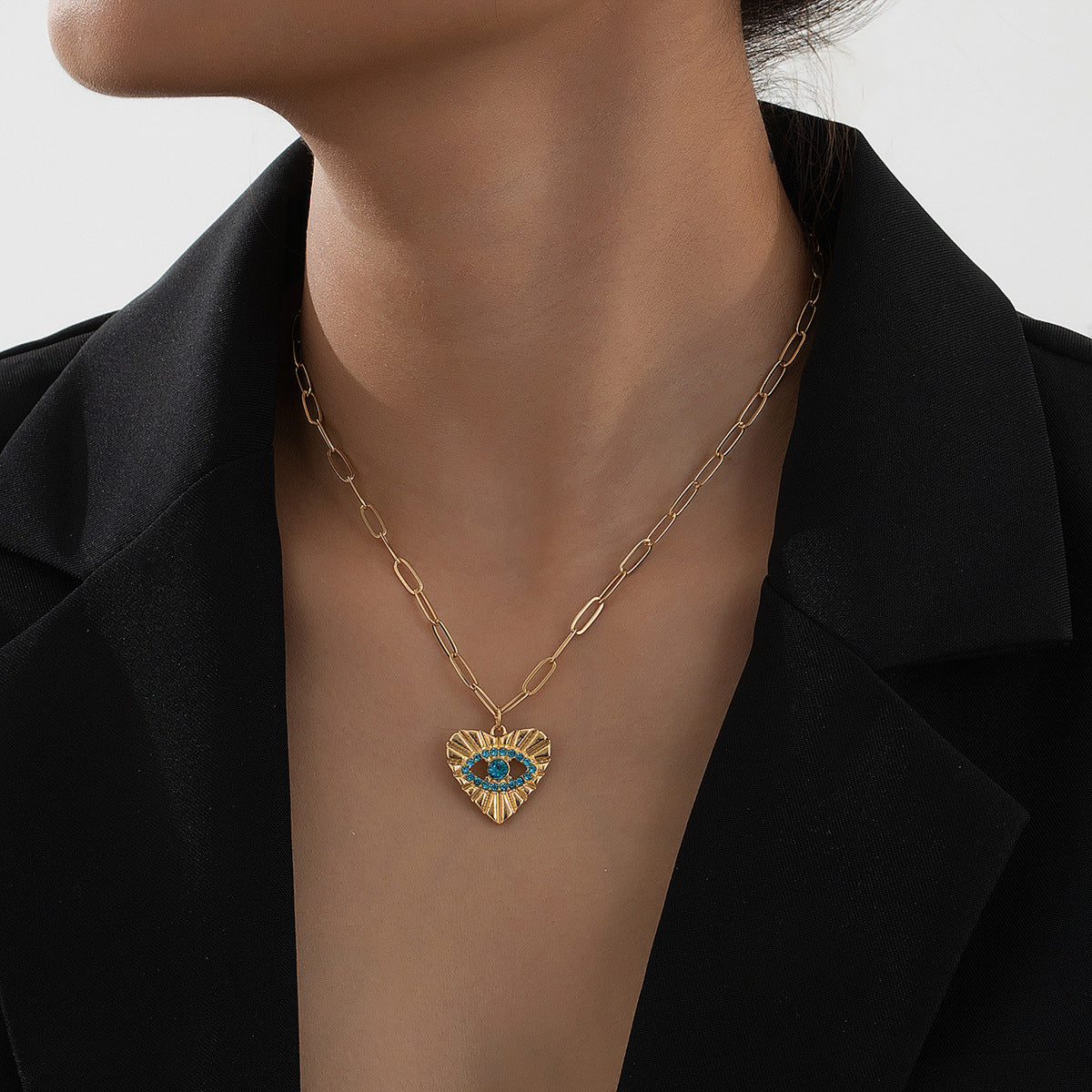 Planderful Vienna Verve Necklace – Fashionable Personalized Retro Design