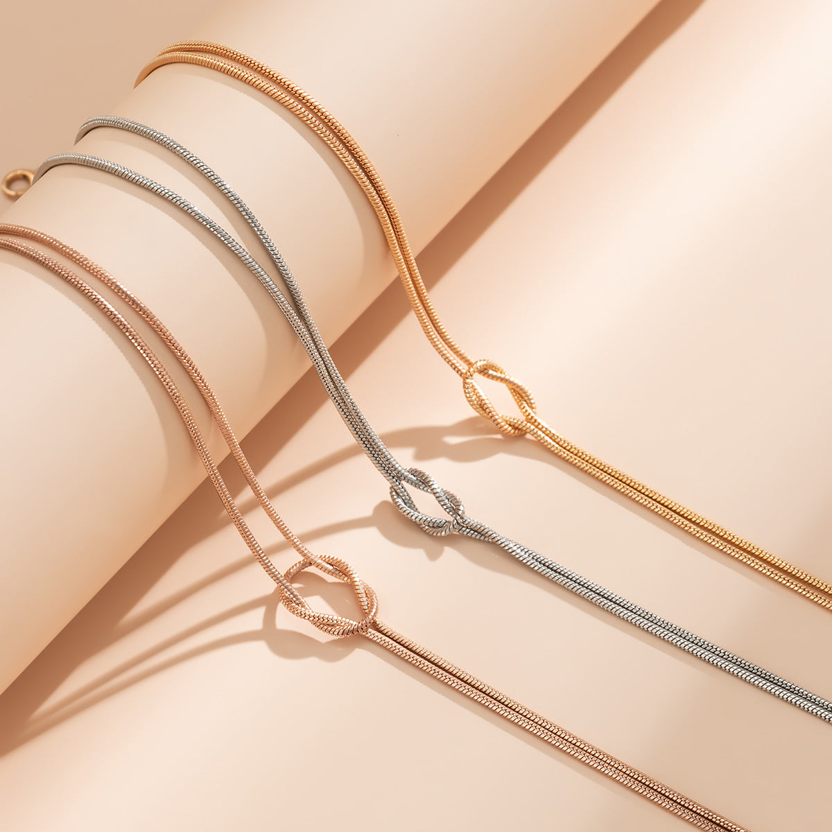 European and American Cross-border Jewelry Modern Twist Snake Chain Necklace with Tassel Pendant