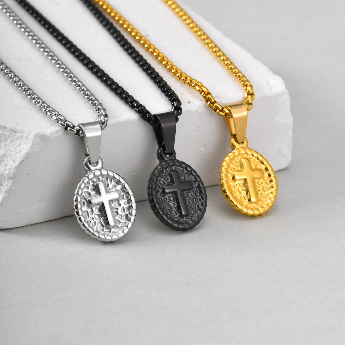 Vintage Cross Medallion Pendant — Three Finishes