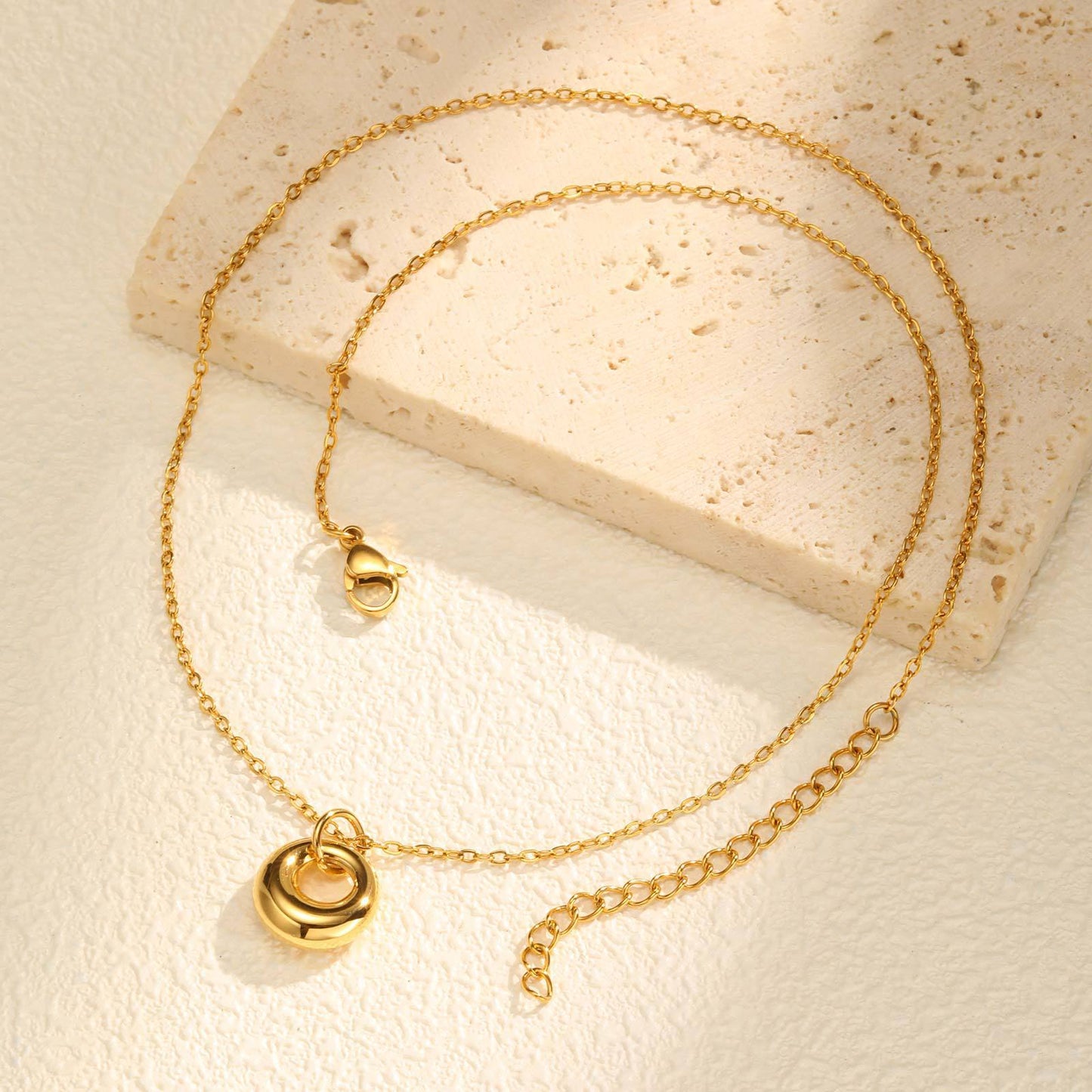 Stainless Steel Gold-Plated Geometric Ring Pendant Collarbone Chain Necklace