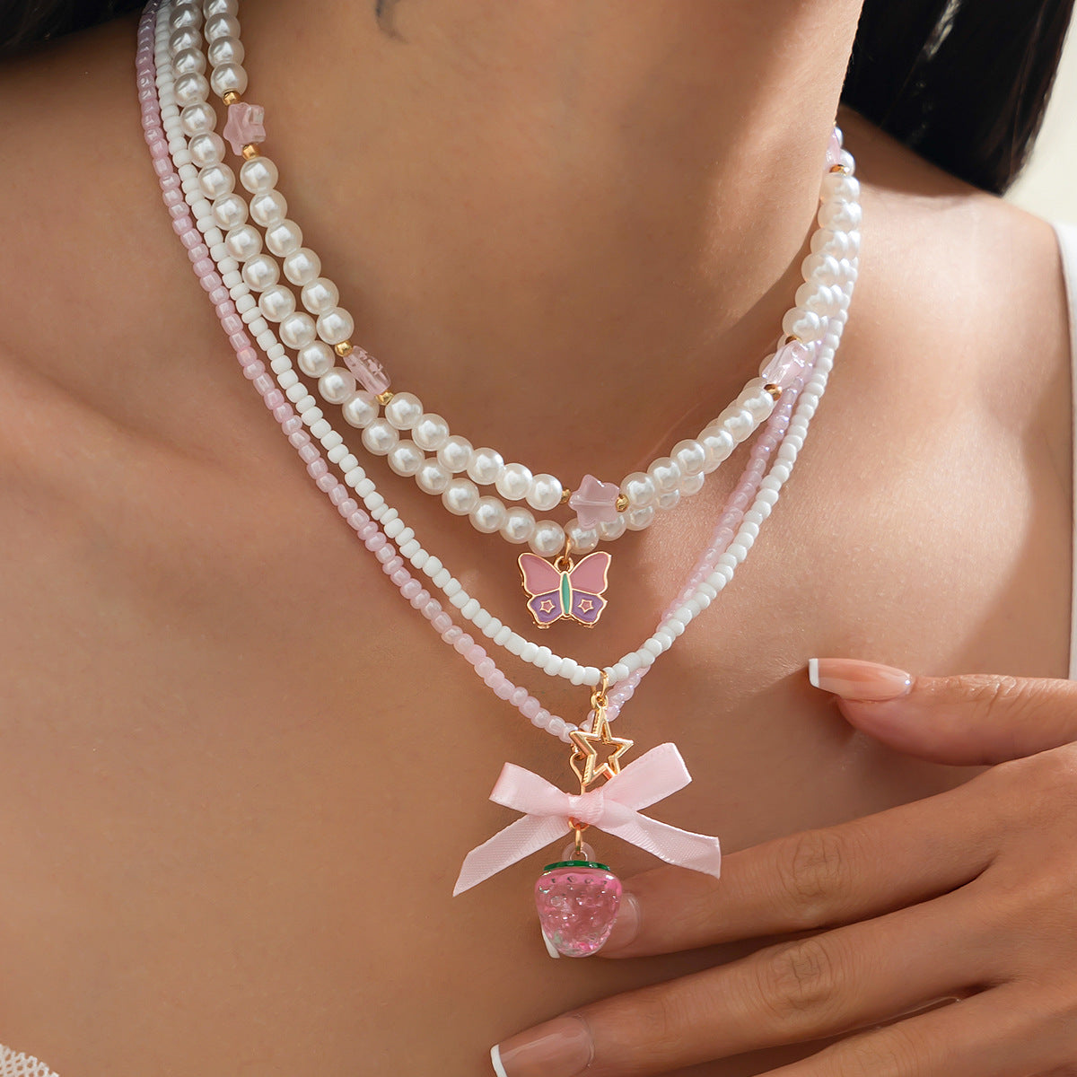 Planderful Vienna Verve Necklace – Charming Strawberry Pendant Design