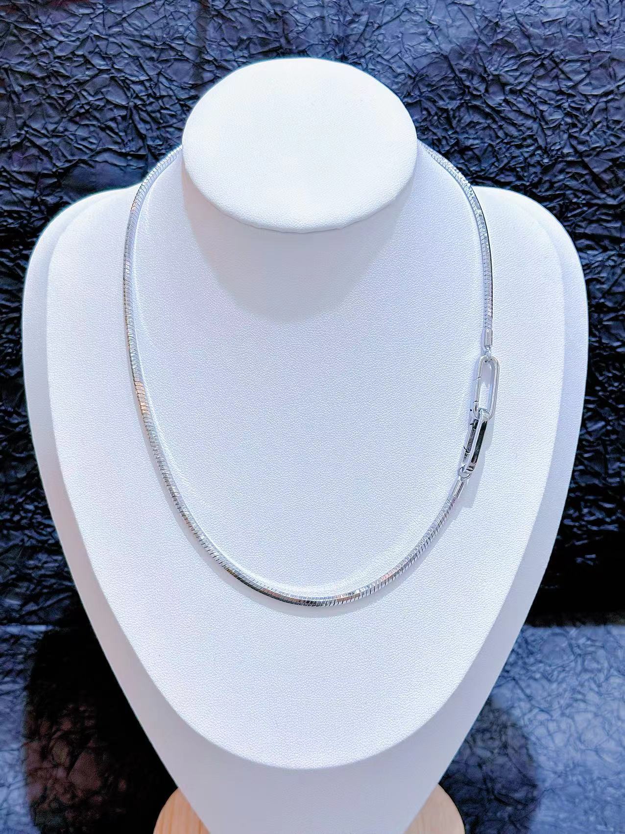 Planderful Jewelry Titanium Steel Double Buckle Necklace For Men And Women Elegant Collarbone Chain With Temperament