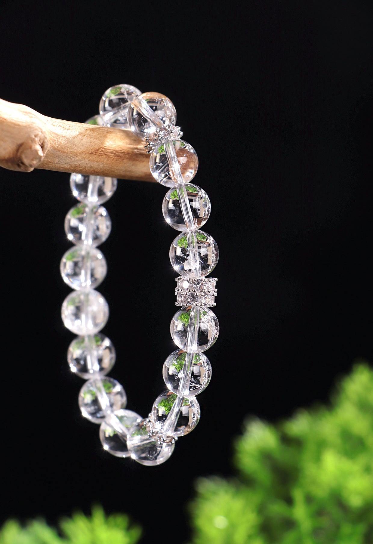 Planderful Fortune's Favor Bracelet – Elegant White Crystal Beads