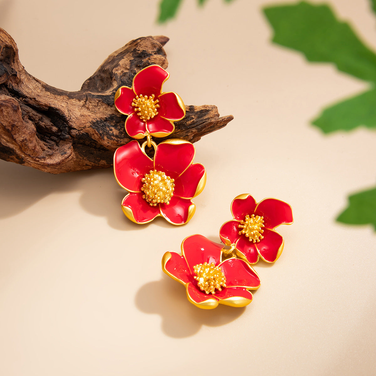 Planderful Vienna Verve 3D Metal Flower Stud Earrings For Women Premium Retro Statement Jewelry