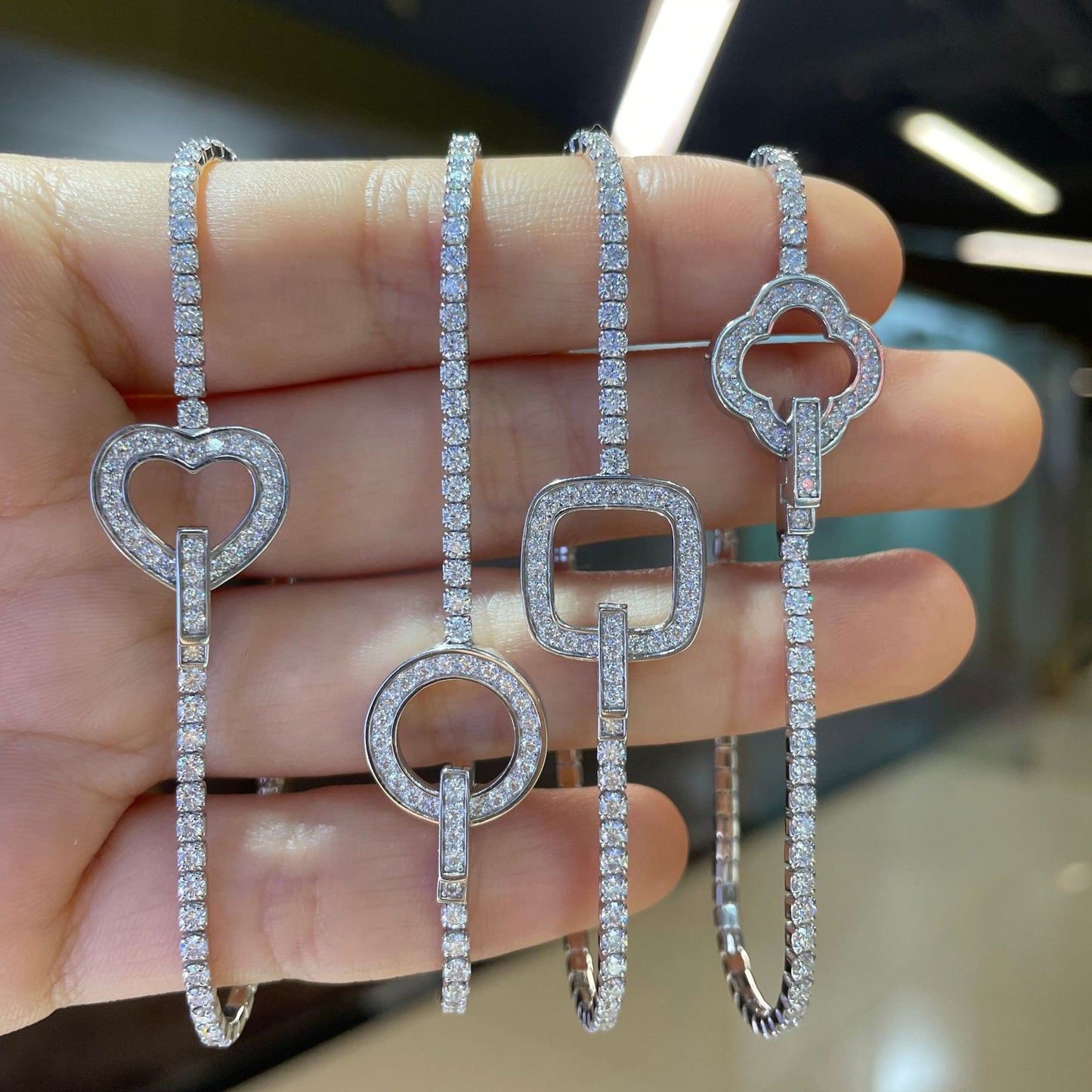 Ins Style Classic Four-Claw Moissanite Tennis Bracelet S925 Silver Plated 18k Platinum