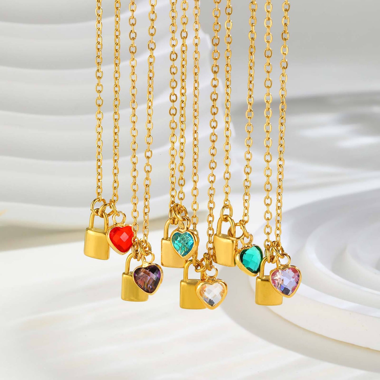 Wind Ladies Birthday Gift Stainless Steel Gold Lock Peach Heart Twelfth Necklace