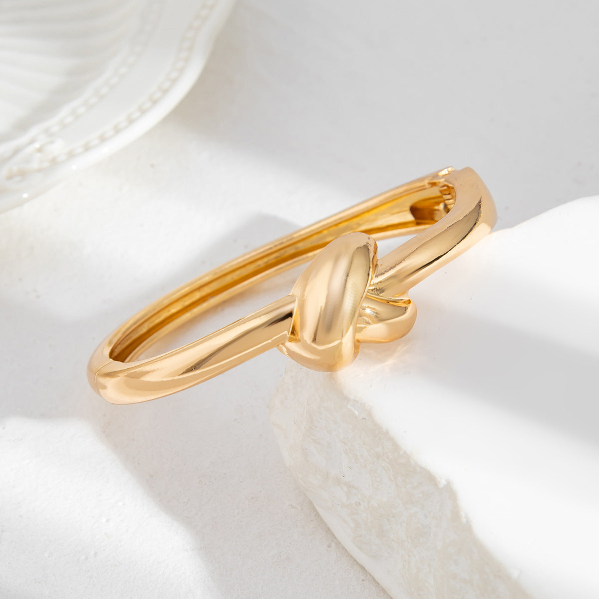 Planderful Vienna Verve Bracelet – Stylish Knotted Design