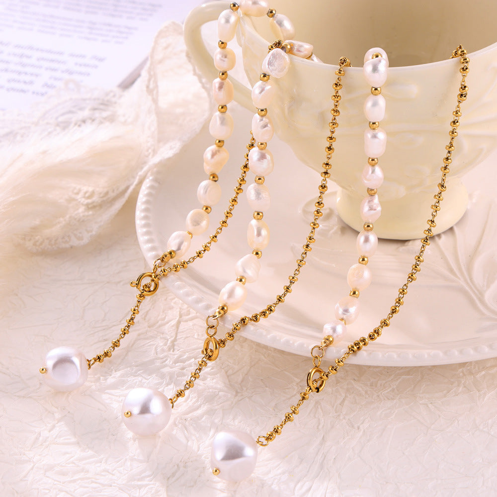 Elegant French Style Freshwater Pearl Pendant Necklace with Pull-Out Buckle