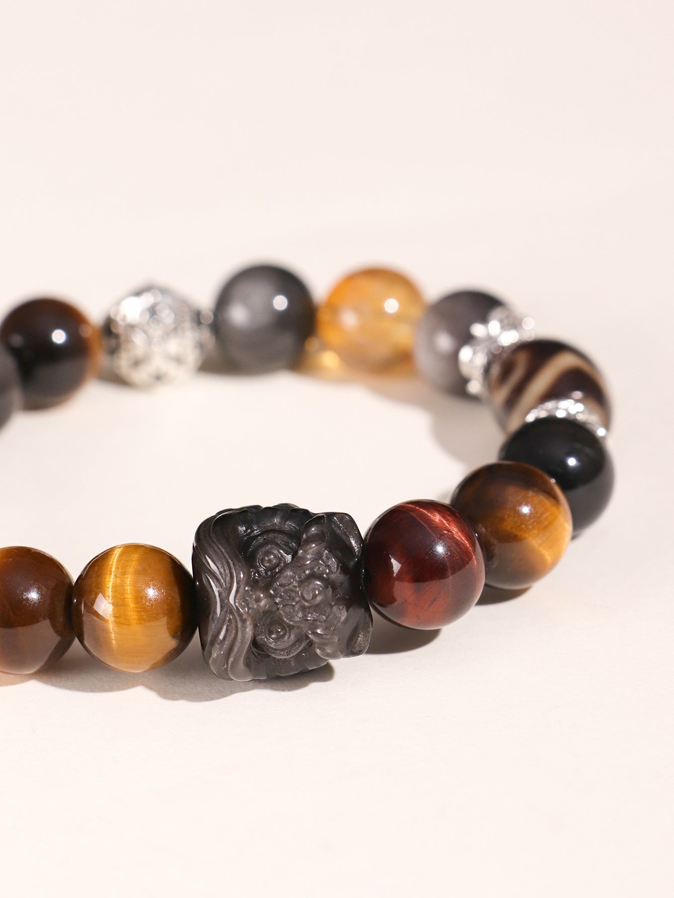 Planderful Fortune's Favor Bracelet – Natural Crystal Agate and Sandalwood Design