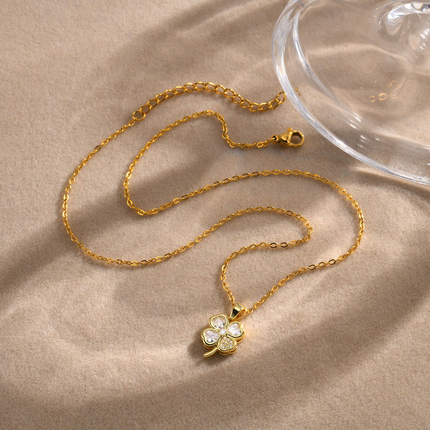 Heart-Shaped Zircon Four-Leaf Pendant Necklace Copper Jewelry Wholesale