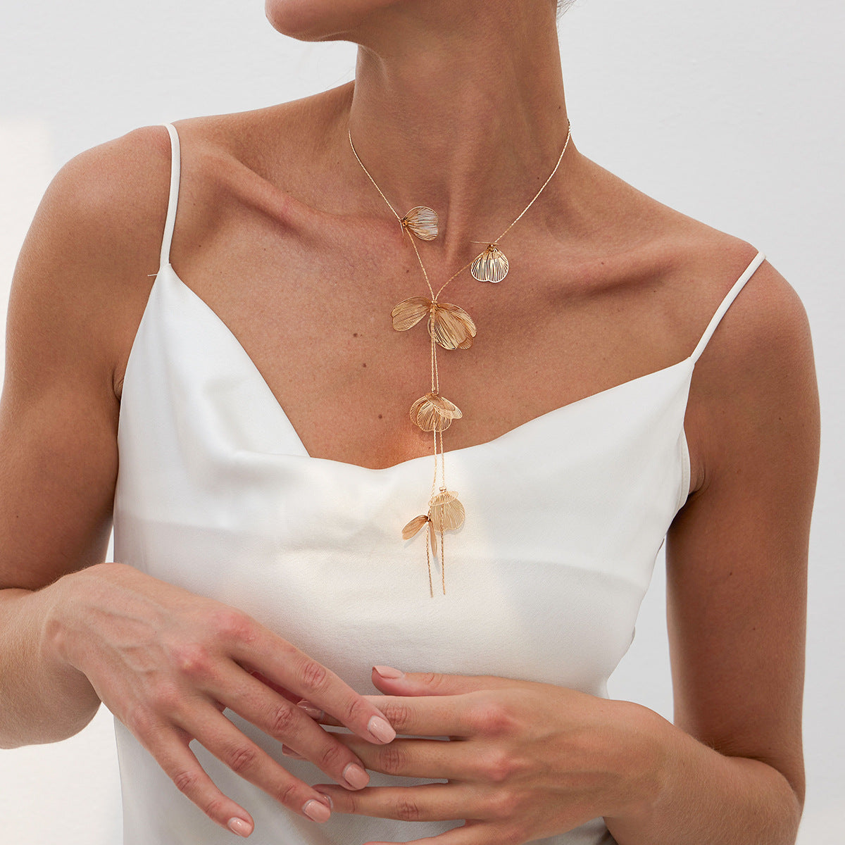 Planderful Vienna Verve Ginkgo Biloba Leaf Necklace – Sweet and Cool Y-Shaped Design