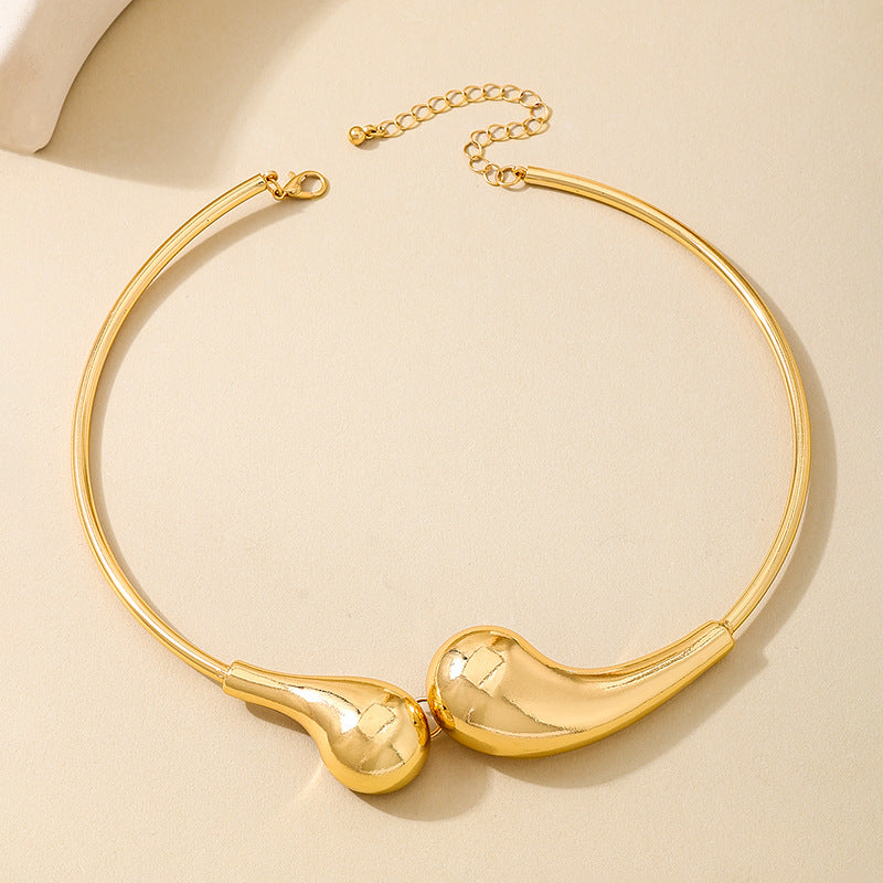 Planderful Vienna Verve Necklace – Exaggerated Retro Gold Water Drop Design