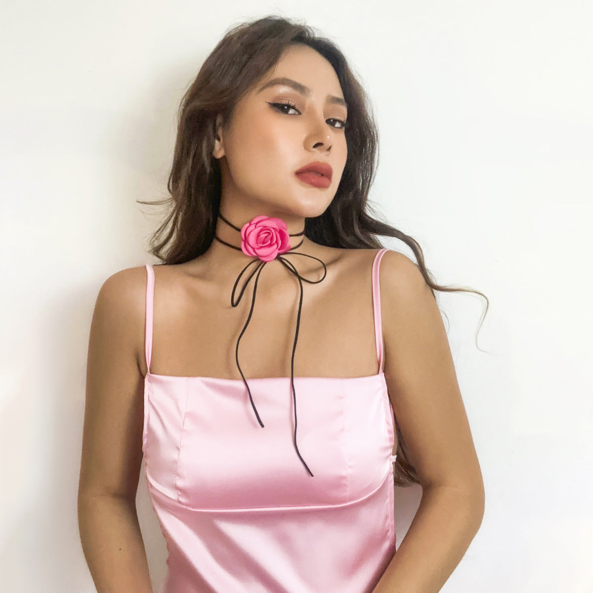 European and American Style Elegant Velvet Flower Choker Necklace With Cross-border Charm