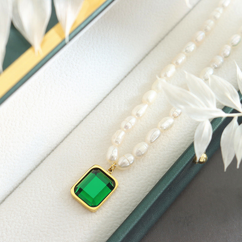 Timeless Retro Pearl Necklace with Crystal Pendant - European and American Jewelry