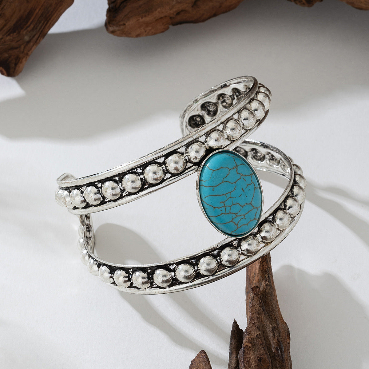 Planderful Vienna Verve Bracelet – Elegant Retro Style with Turquoise Accents