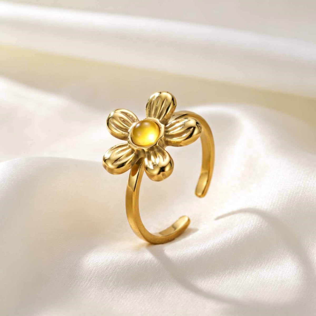 Hot Selling Premium French Stainless Steel Natural Topaz Flower Ring