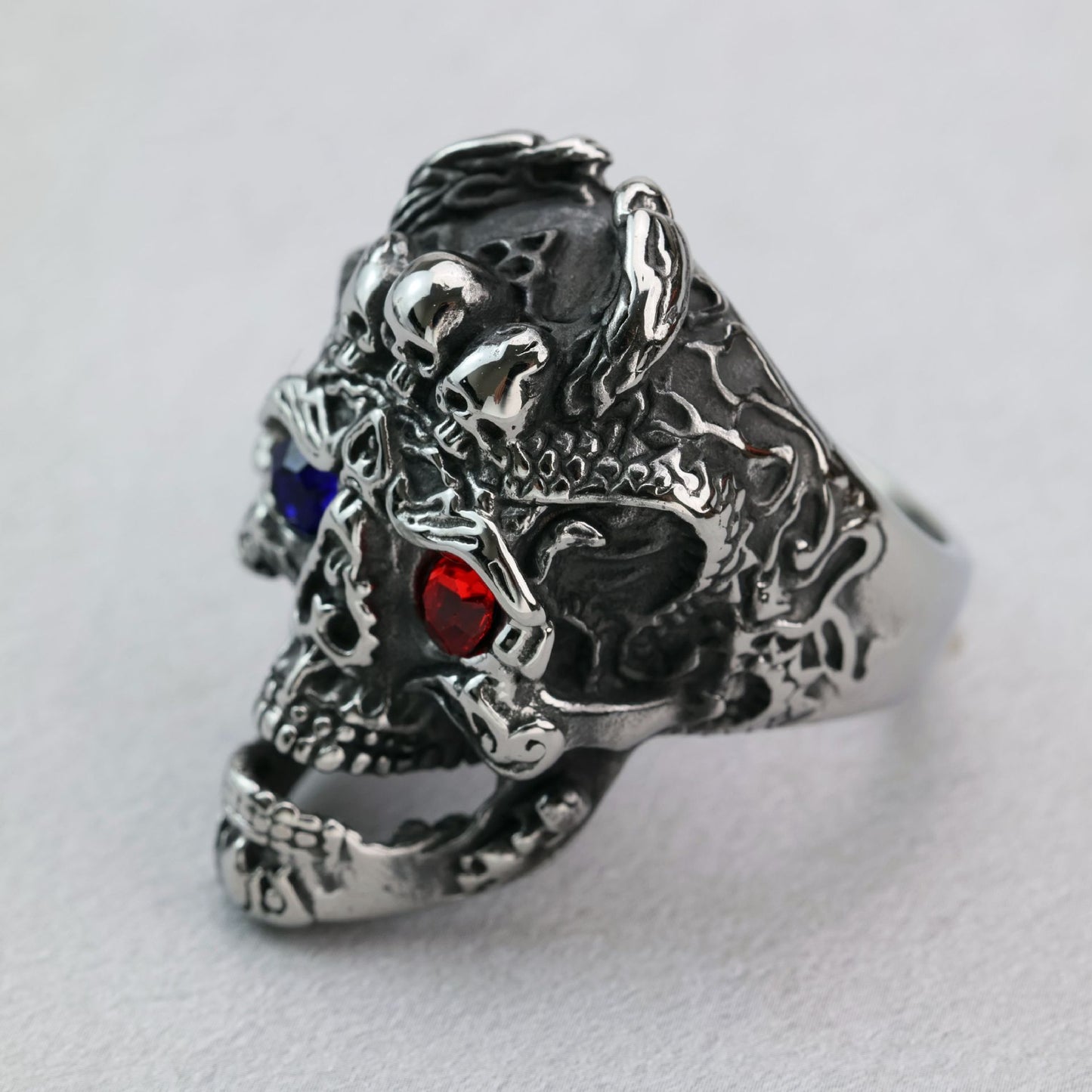 Planderful Vintage Titanium Steel Skull Ring With Blue Red Zircon Eyes For Men Bold Gothic Jewelry