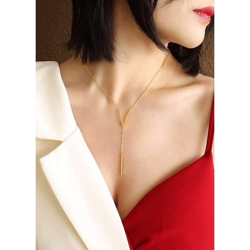 V-shaped Titanium Steel Chain Necklace with Letter Pendant