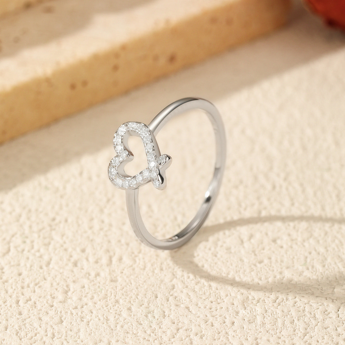 S925 Sterling Silver Irregular Heart Moissanite Ring