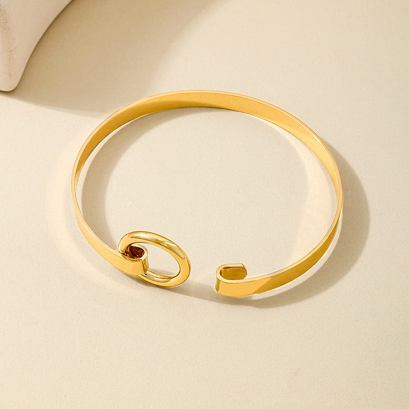 Planderful Vienna Verve Bracelet – Exquisite Metal Round Buckle Design