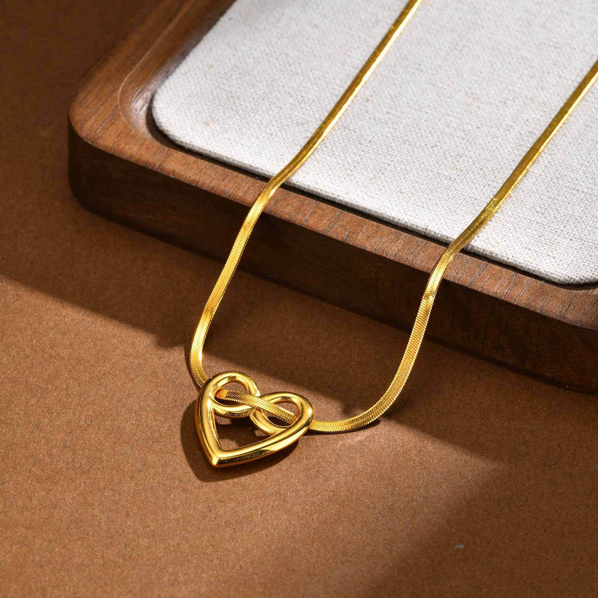 Stainless Steel Twisted Love Infinity Heart-Shaped Infinite Neck Chain Necklace Gold