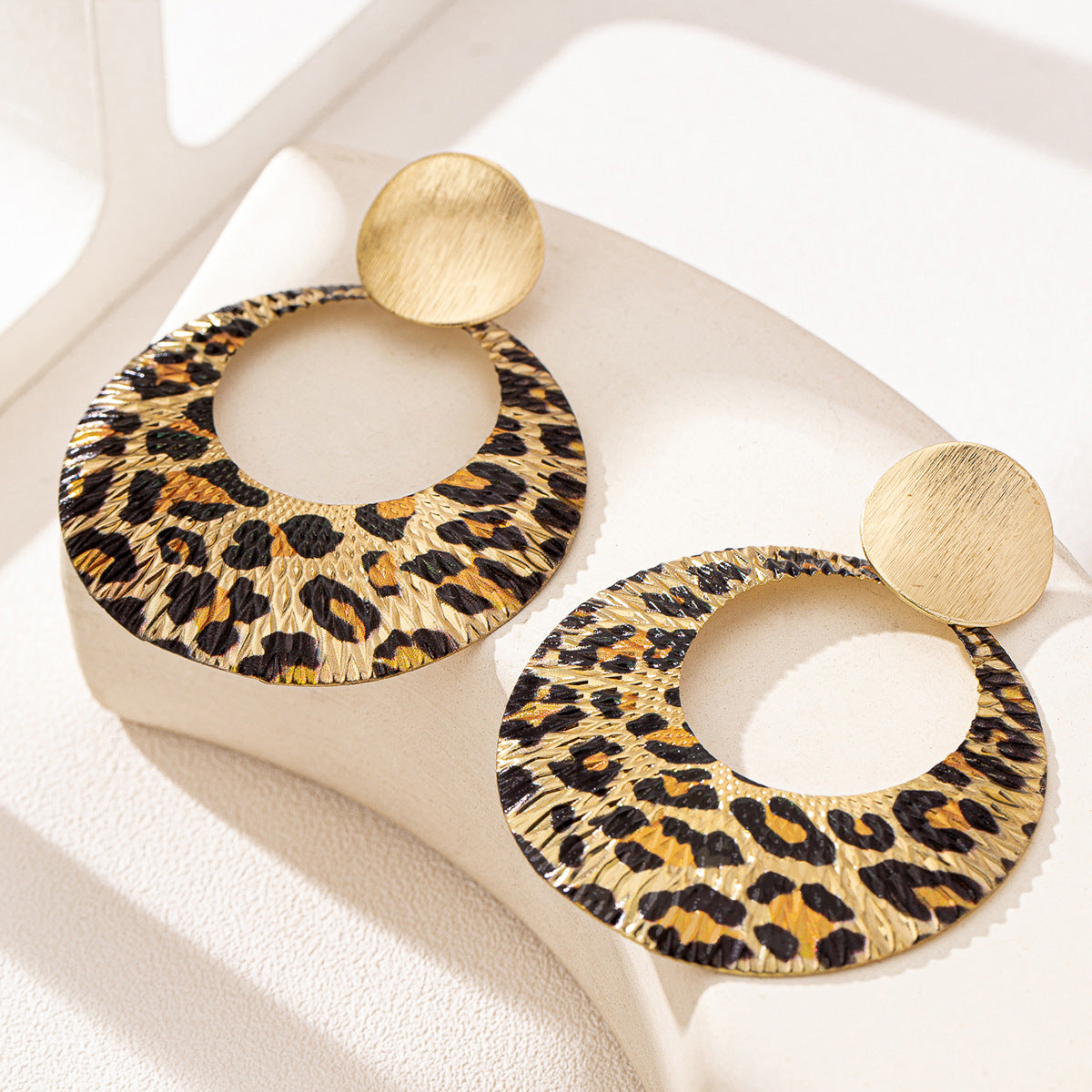 Planderful Vienna Verve Earrings – Stylish Leopard Print Design