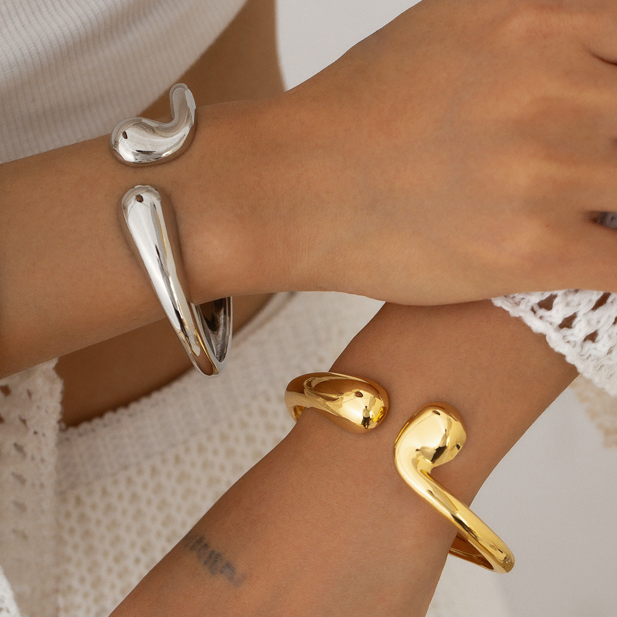 Planderful Vienna Verve Bracelet – Stylish Cross-Border Design