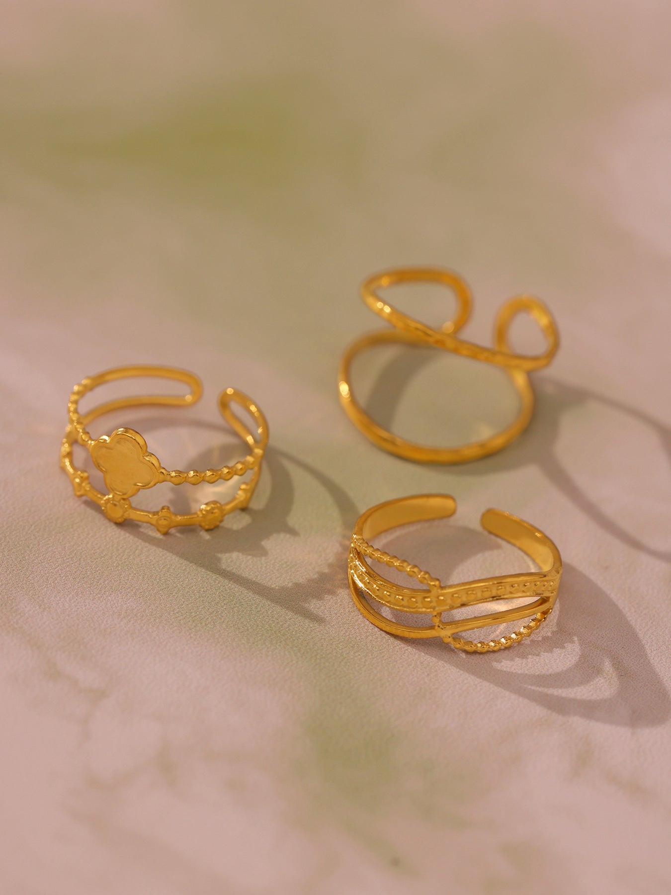 Planderful 18K Gold Plated Geometric Flower Ring For Women