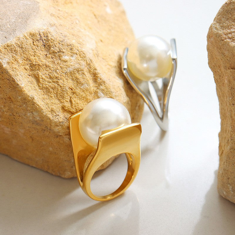Exaggerated Personality 18k Gold Plated Ring with Y-Shaped Imitation Pearl