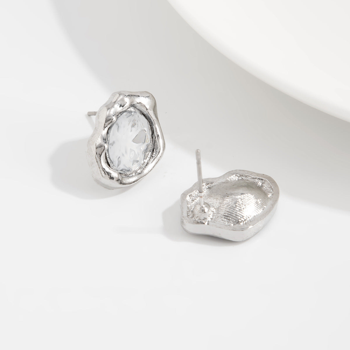 Planderful Zircon Stud Earrings Lava Inlaid Texture For Chic Professionals And Everyday Statement Jewelry