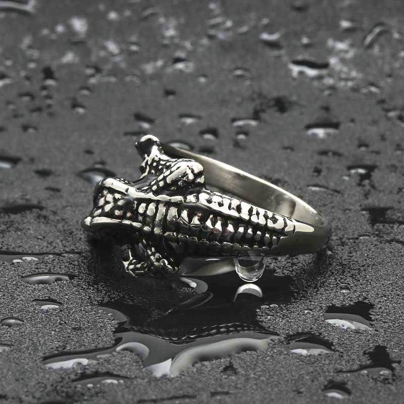 Titanium Steel Lizard Ring for Men – Retro Hipster Punk Crocodile Design in High-Quality Stainless Steel