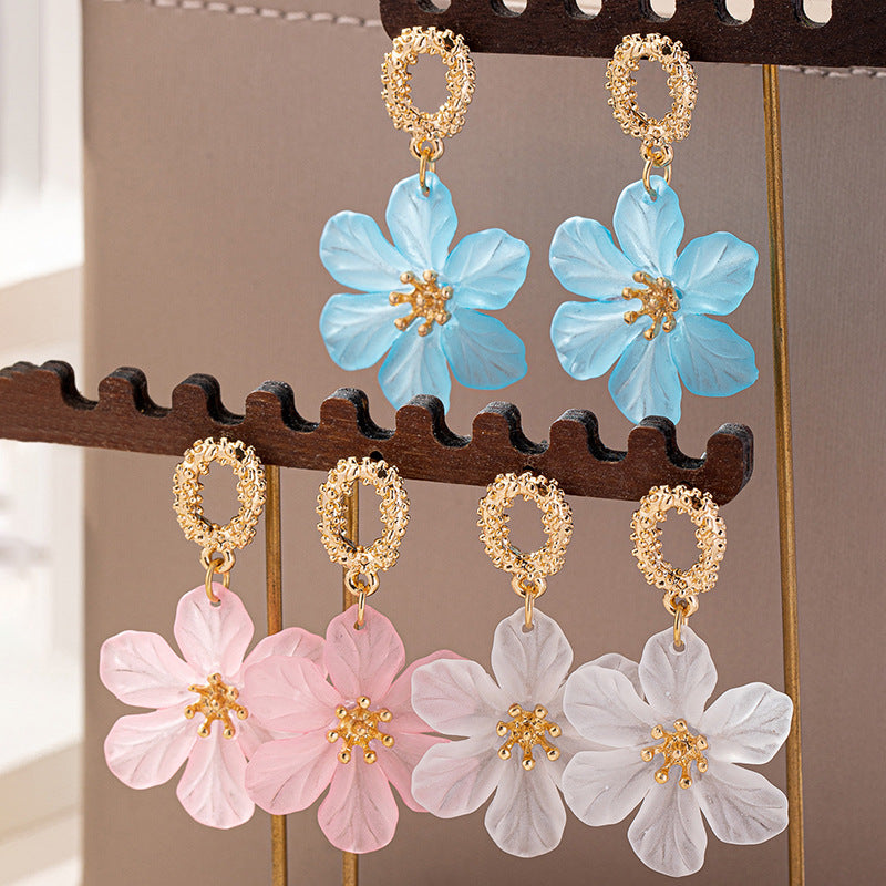 Planderful Vienna Verve Earrings – Fashionable Acrylic Flower Design