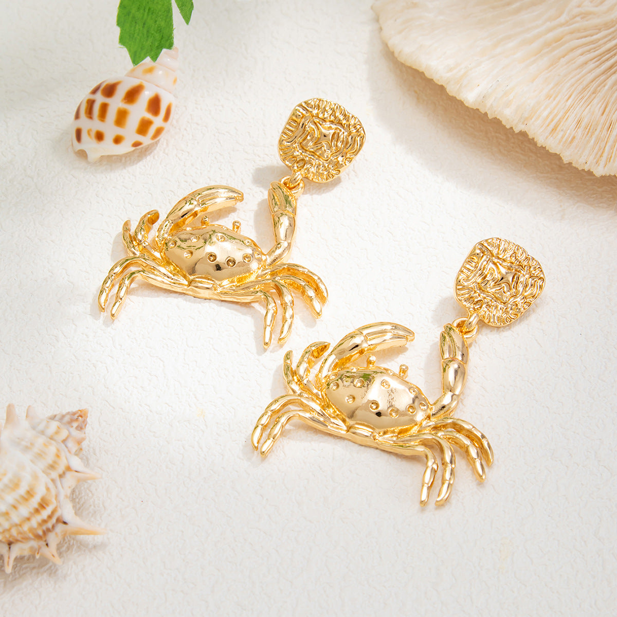 Planderful Lobster Pendant Stud Earrings For Women 3D Ocean Style Design Vienna Verve Collection