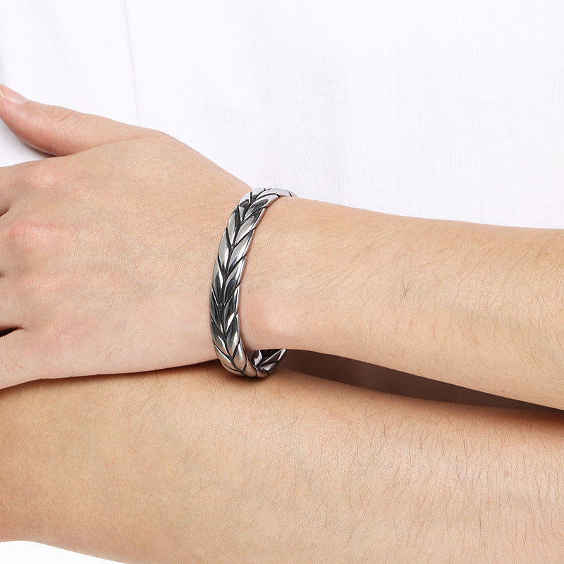 Antique Leaf Pattern C-Shaped Bracelet – Punk Style Leaf Pattern Twist Woven Stainless Steel