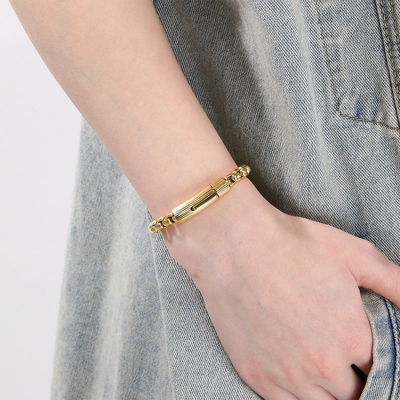 Wind Niche Design Stainless Steel Vertical Pattern Square Pearl Round Buckle Bracelet